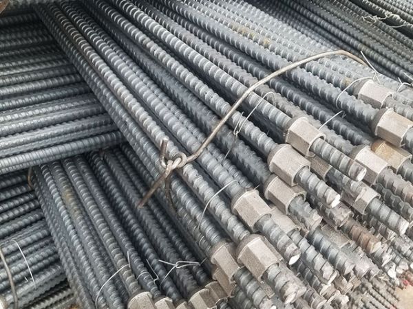 對(duì)礦用錨桿進(jìn)行保養(yǎng)的操作方式